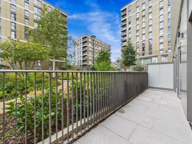 House for rent in Birch Green, Lower Halliford