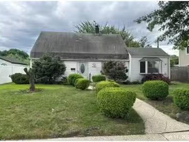 House for sale in Lewisville