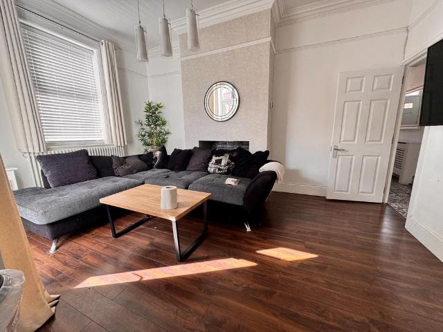 House for rent in Wolstanton, Butterton