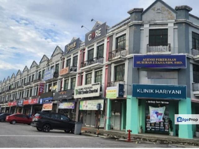 Shop for sale in Malaka