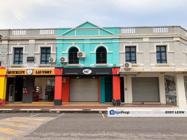 Shop for rent in Malaka