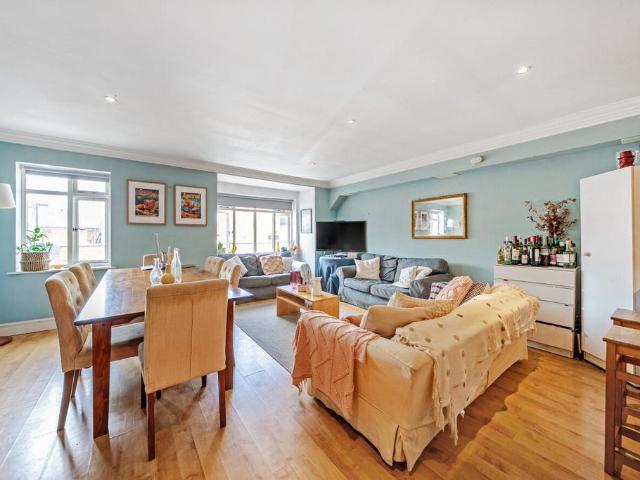 Apartment for rent in Clapham Junction, Greater London