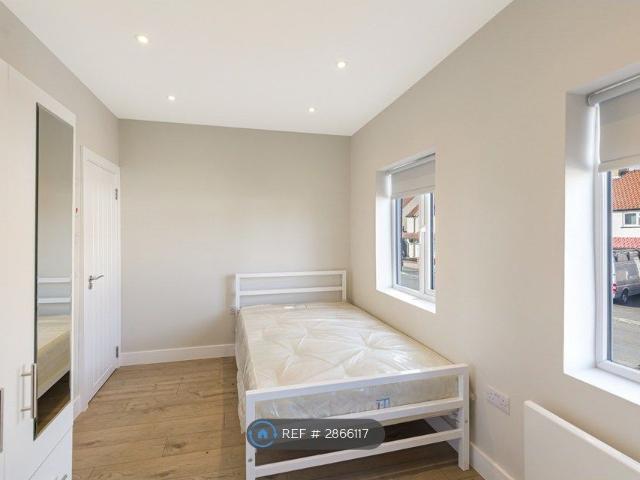 Studio for rent in South Ockendon, Essex