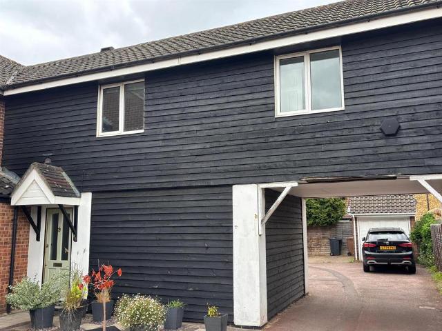 Apartment for rent in Poplars, Shephall