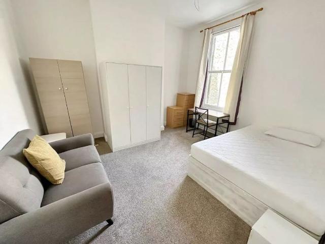 Apartment for rent in Shepherd's Bush, Greater London