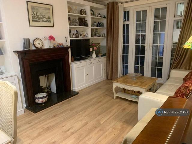 House for rent in St Margarets, Greater London