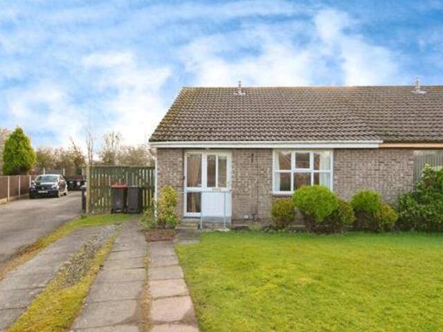 House for sale in Rossmore, Cheshire
