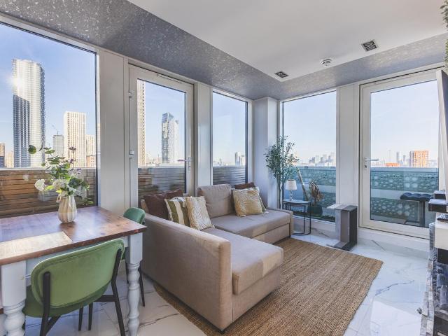 Apartment for rent in Cubitt Town, Greater London