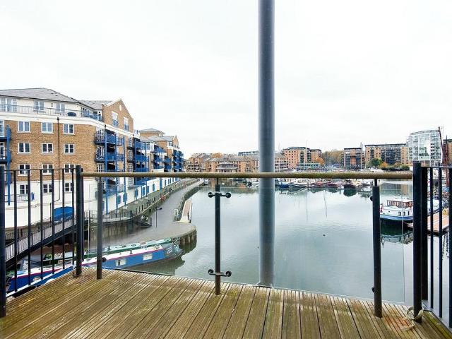 House for rent in Ratcliffe, Greater London