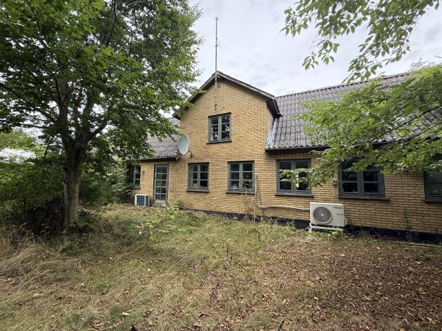 Villa til salg i Aakirkeby, Brøndby