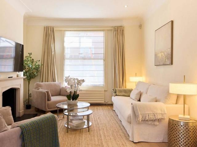 House for rent in Brompton, Greater London