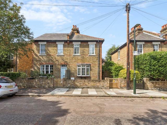 House for rent in Mortlake, Greater London