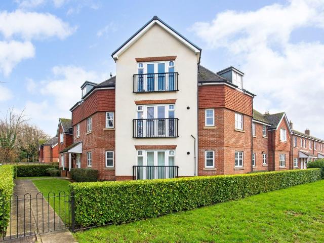 Apartment for rent in Salfords, Reigate and Banstead