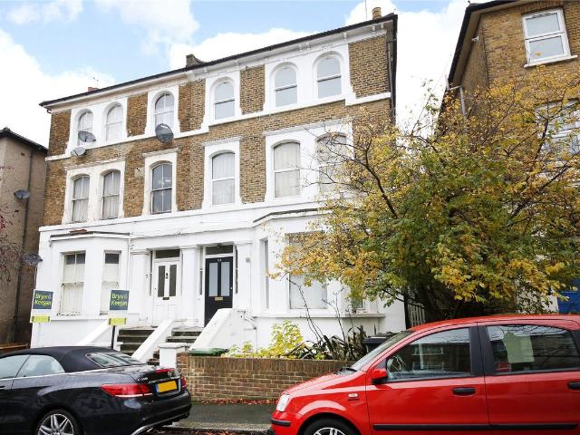 Apartment for rent in Mercator Estate, Greater London