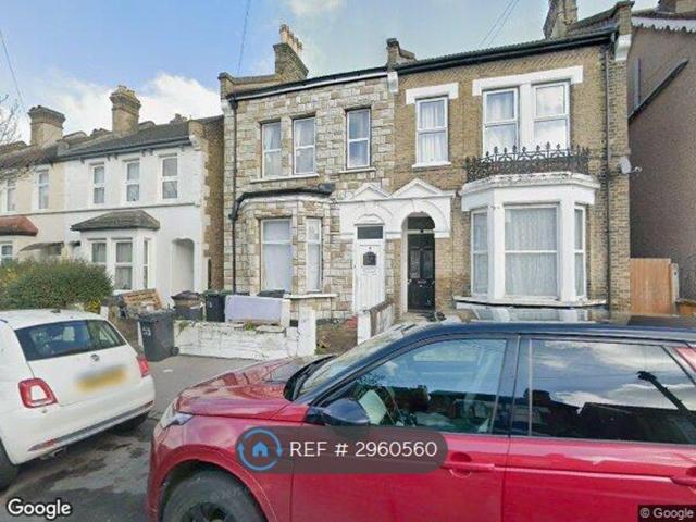 Room for rent in London Borough of Croydon, Selhurst