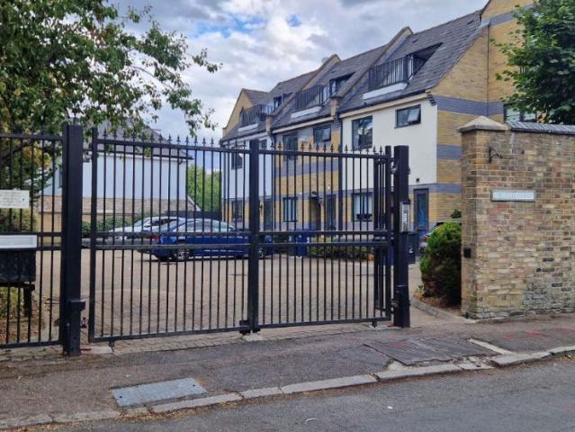House for rent in Finchley, Greater London