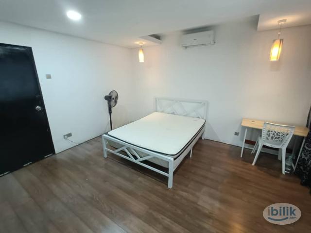 Room for rent in PJU 6, Petaling Jaya