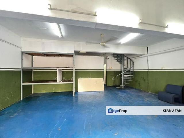 Shop for rent in Kuala Lumpur, Country Heights Damansara