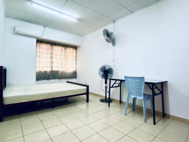Room for rent in Petaling, Damansara Damai