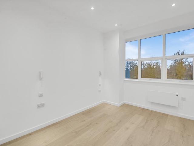 Apartment for rent in Linford Wood, Milton Keynes