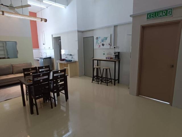 Room for rent in Petaling, Alam Impian