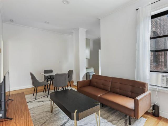 Room for rent in Arverne, New York