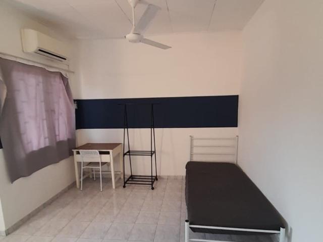 Room for rent in Petaling, Alam Impian