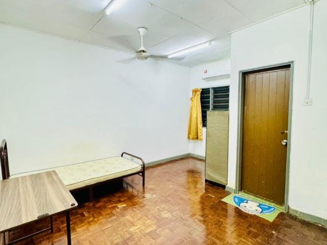 Room for rent in Petaling, Damansara Damai