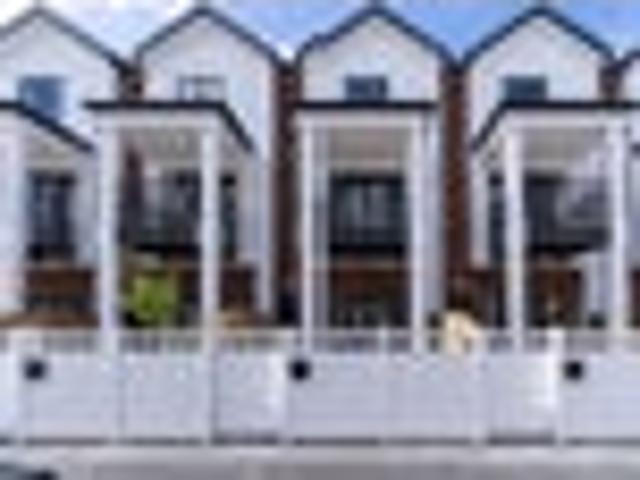 Townhouse for sale in Heathcote, Canterbury