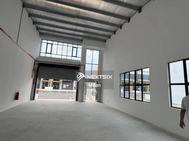 Warehouse for rent in Petaling, Alam Impian
