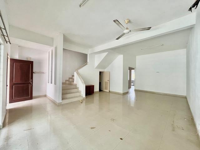 Terraced House for sale in Seri Kembangan, Majlis Bandaraya Subang Jaya