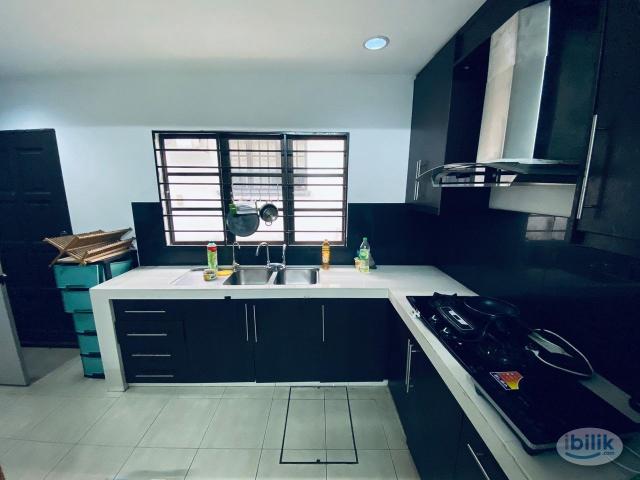 Room for rent in Petaling, Damansara Damai