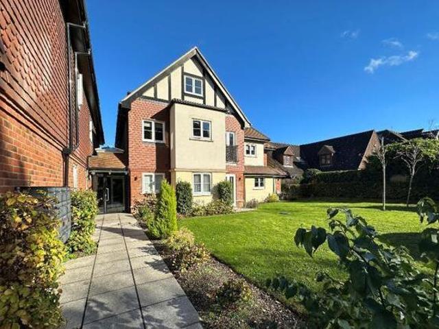House for rent in Surrey