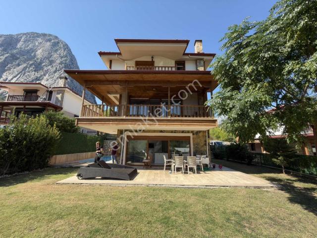 Gedeller, Konyaaltı içerisinde kiralık Villa