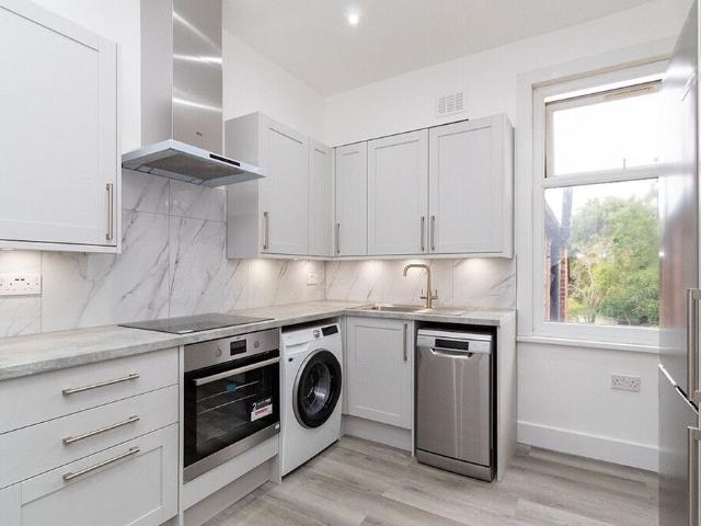 Apartment for rent in Dollis Hill, Greater London