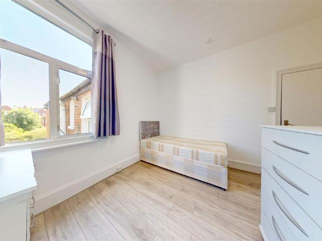 Room for rent in Dollis Hill, Greater London