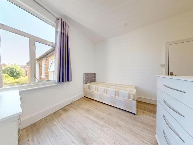Apartment for rent in Willesden Green, Greater London