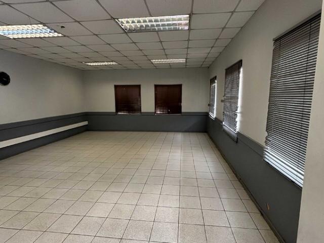 Linares, Amplia Propiedad Comercial Zona Estratégica 146461