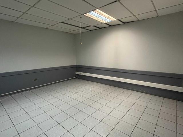 Linares, Amplia Propiedad Comercial Zona Estratégica 146461