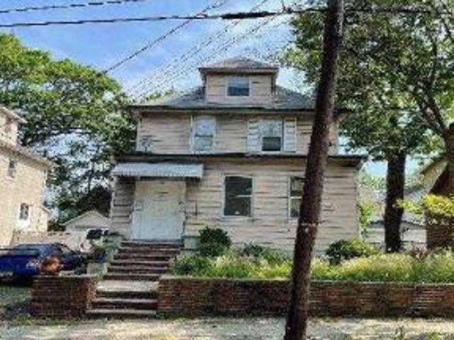 House for sale in Cliffside Park, New Jersey