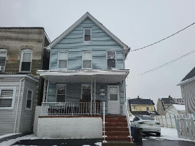 House for sale in Carteret, New Jersey