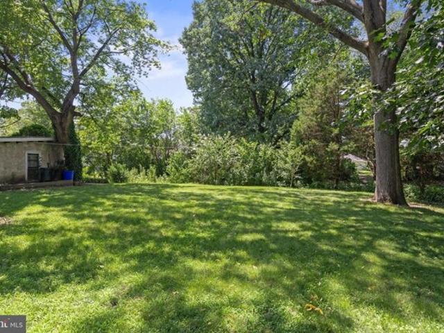 House for sale in Collingswood