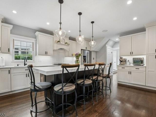 House for sale in Elizabeth, New Jersey