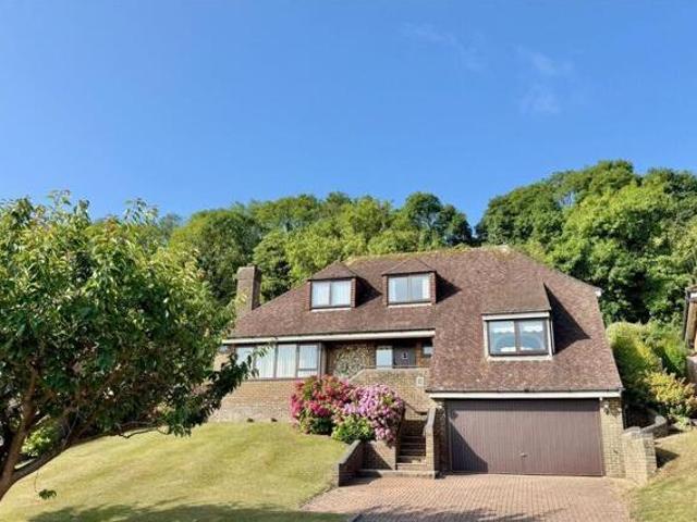 House for sale in Holywell, Eastbourne