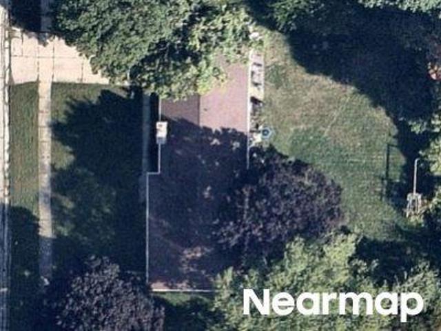 House for sale in West Bend