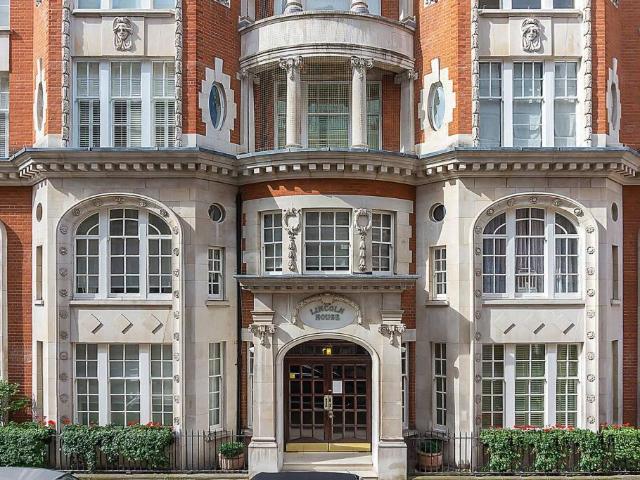 Apartment for rent in Knightsbridge, Greater London