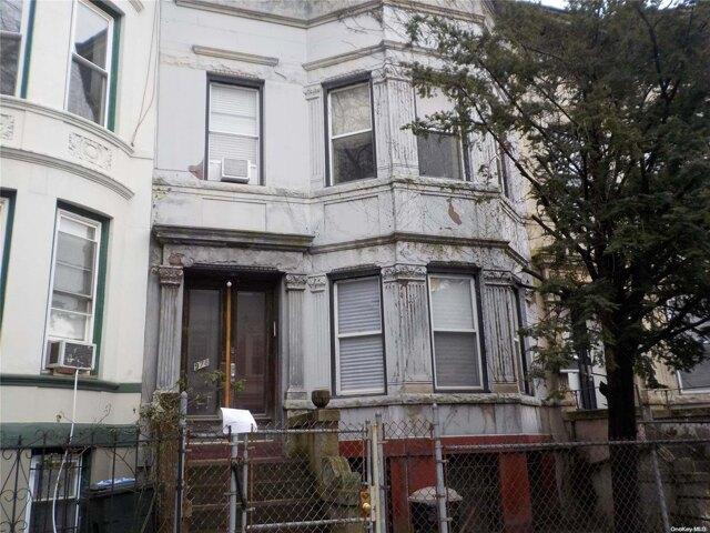 House for sale in Arverne, New York