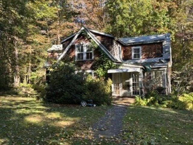 House for sale in Litchfield