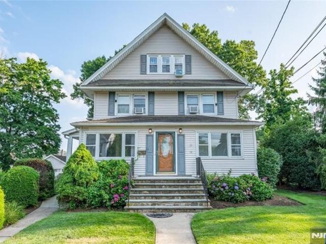 House for sale in Waldwick, New Jersey