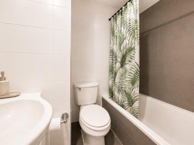 Room for rent in Arverne, New York